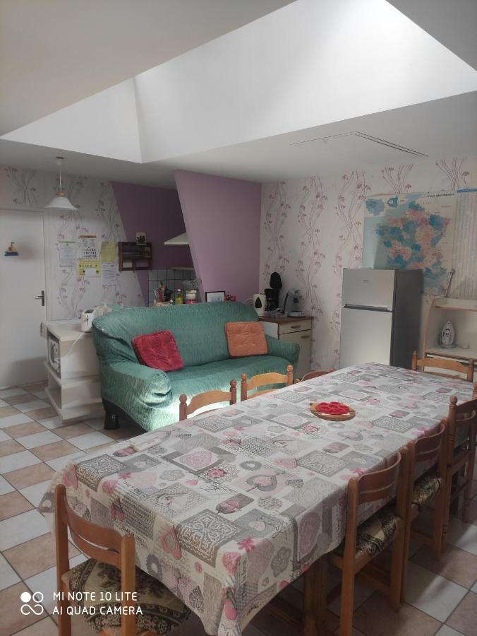 Poirson Thiery Hotel Hagecourt Bagian luar foto